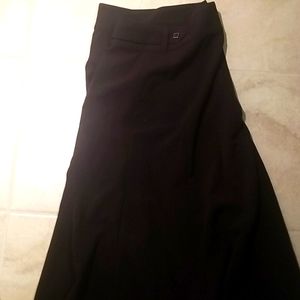 A 20w black skirt